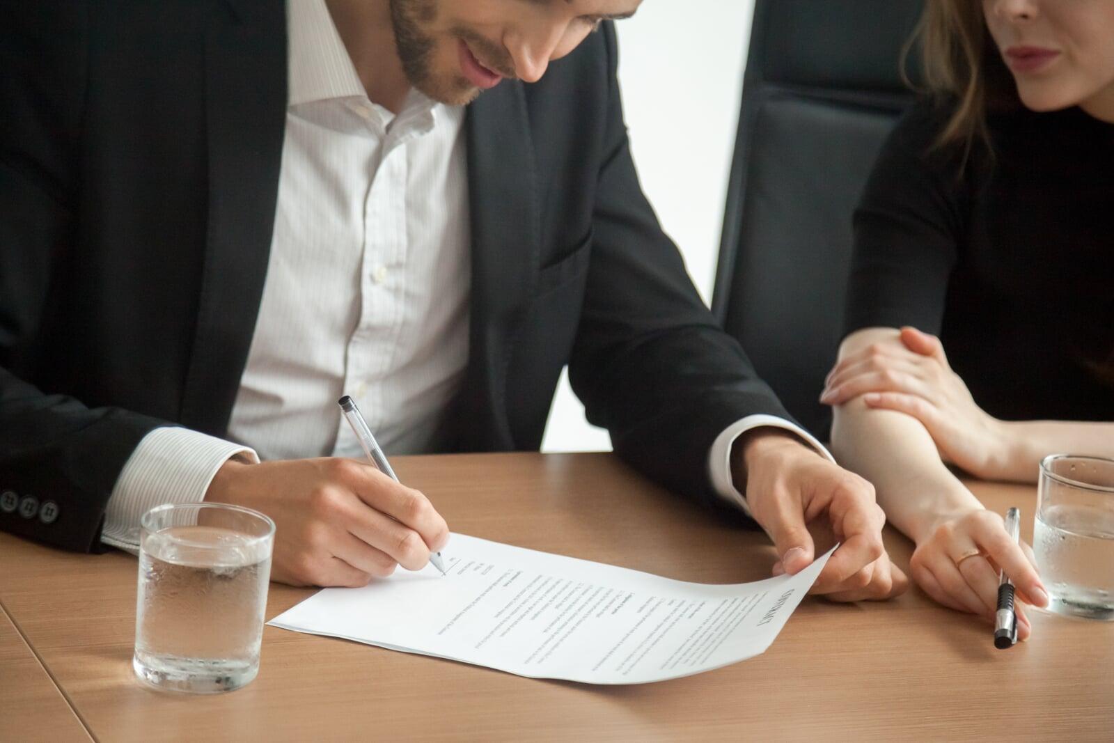 Contratos a término fijo: ¿a partir de qué prórroga debe ser renovado por el término de un (1) año?